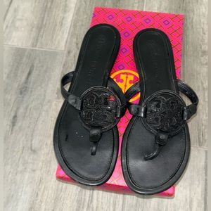 ✨💫🖤SPARKLY Authentic Tory Burch Miller Sandals & Box.Black Metal Embellished🥳